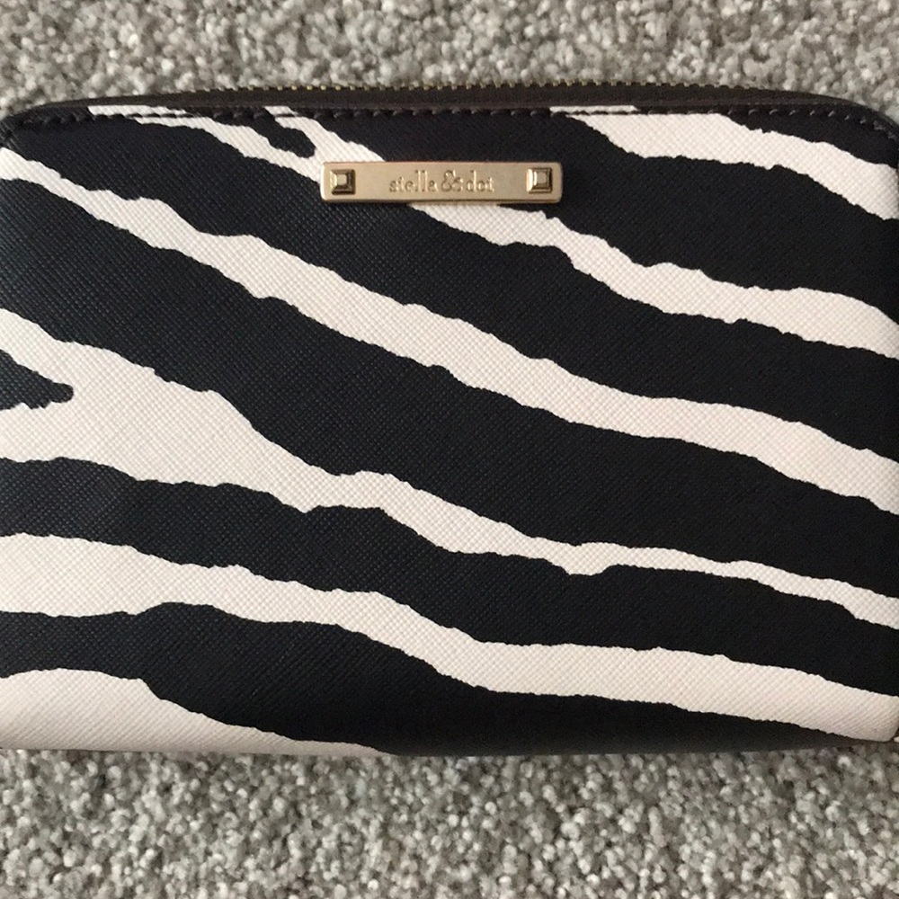 Stella & Dot wristlet wallet.